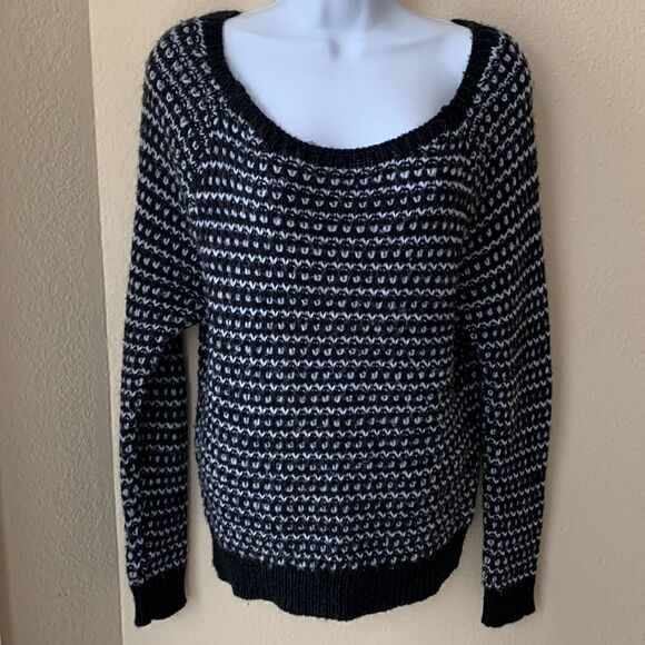 Black Sweater Wool Blend‎ Drop Shoulder American Eagle women's medium - Picture 2 of 9
